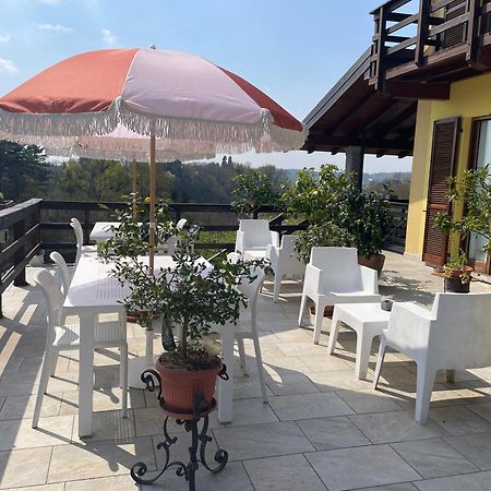 Bb10 Oasi Guest House Арона Екстериор снимка
