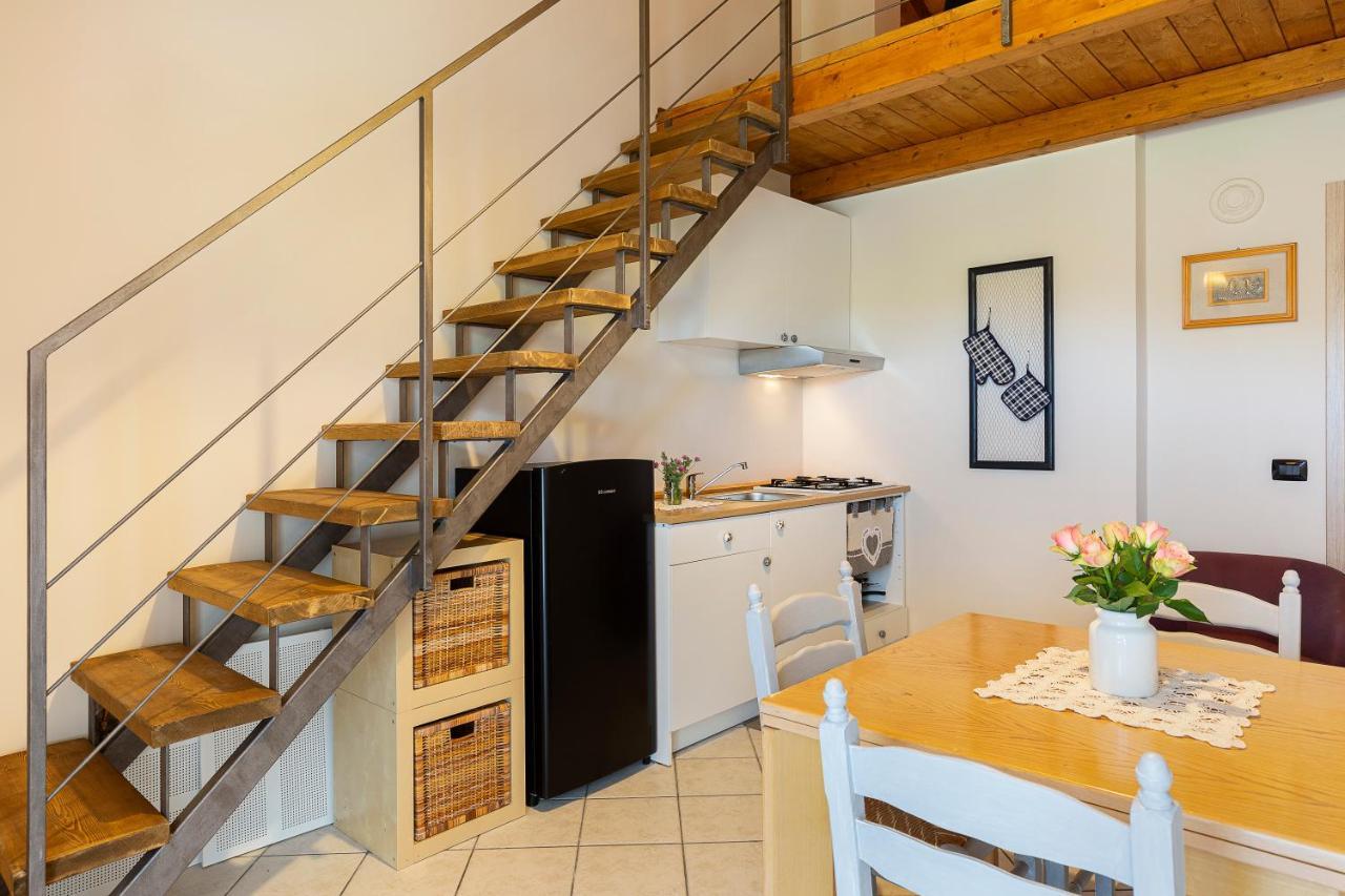 Bb10 Oasi Guest House Арона Екстериор снимка
