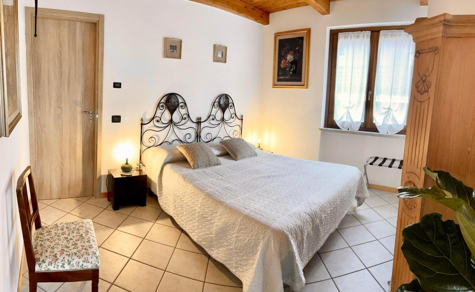 Bb10 Oasi Guest House Арона Екстериор снимка