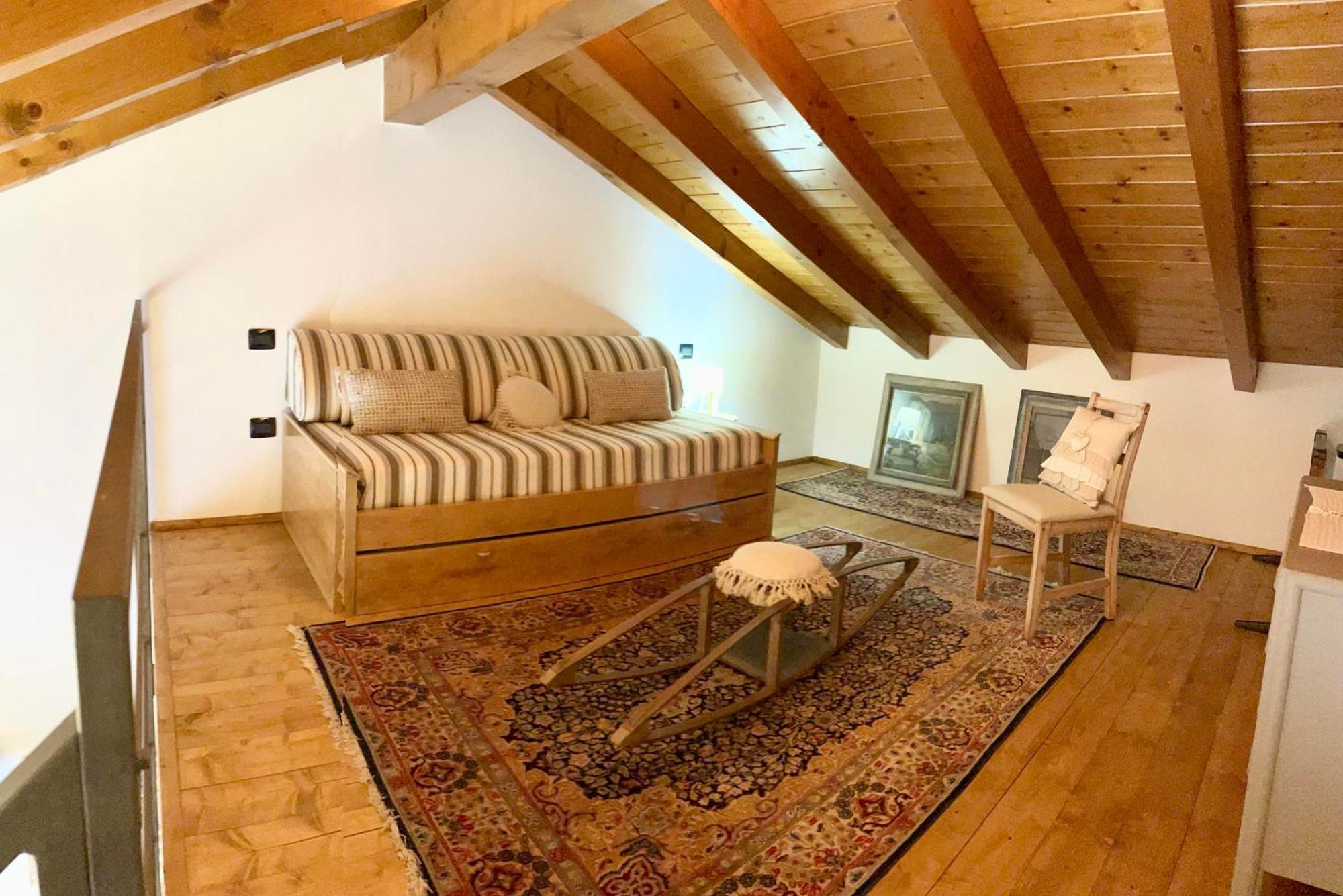 Bb10 Oasi Guest House Арона Екстериор снимка